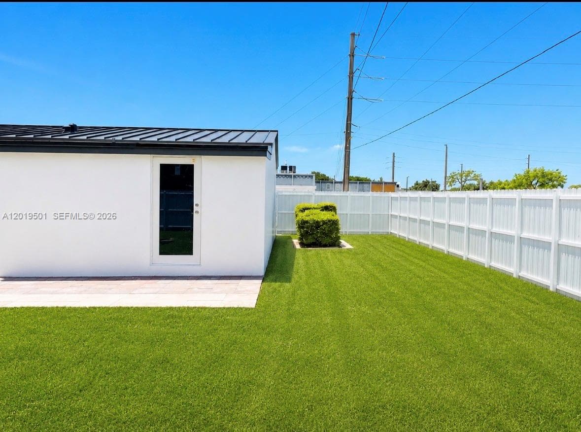 1881 NW 157th St, Miami Gardens FL 33054 — 21