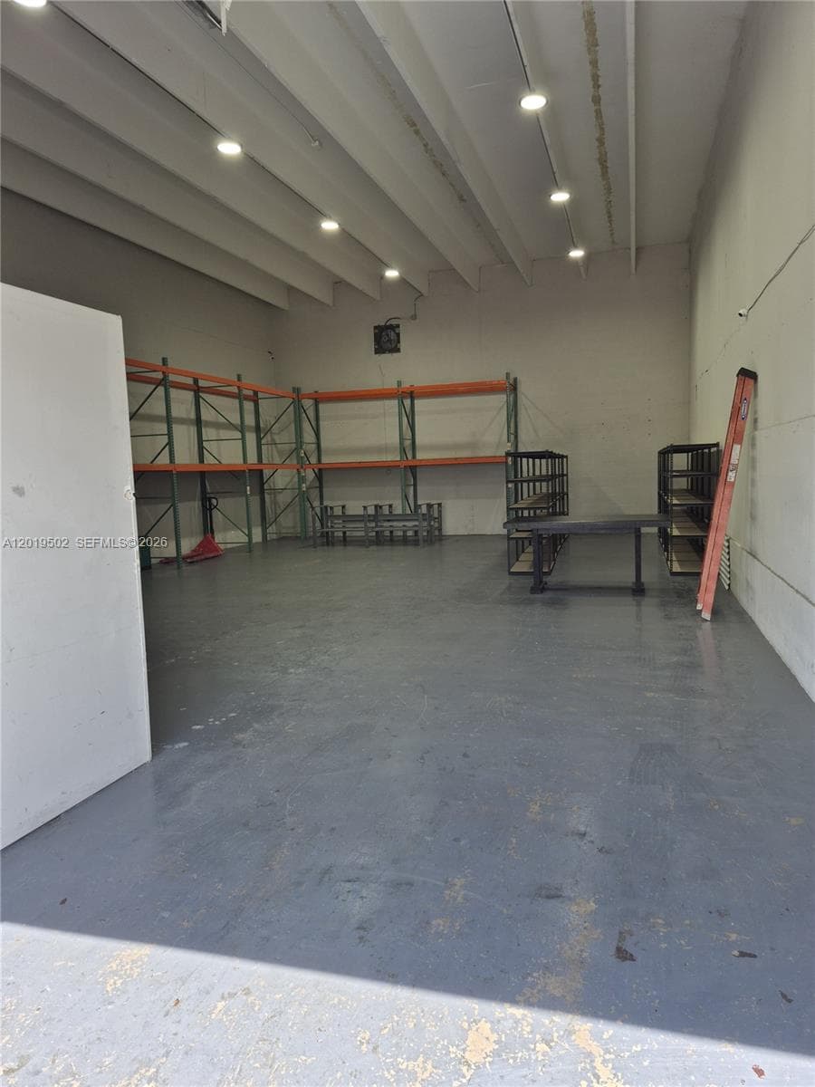 5560 NW 84th Ave, Doral FL 33166 — 2