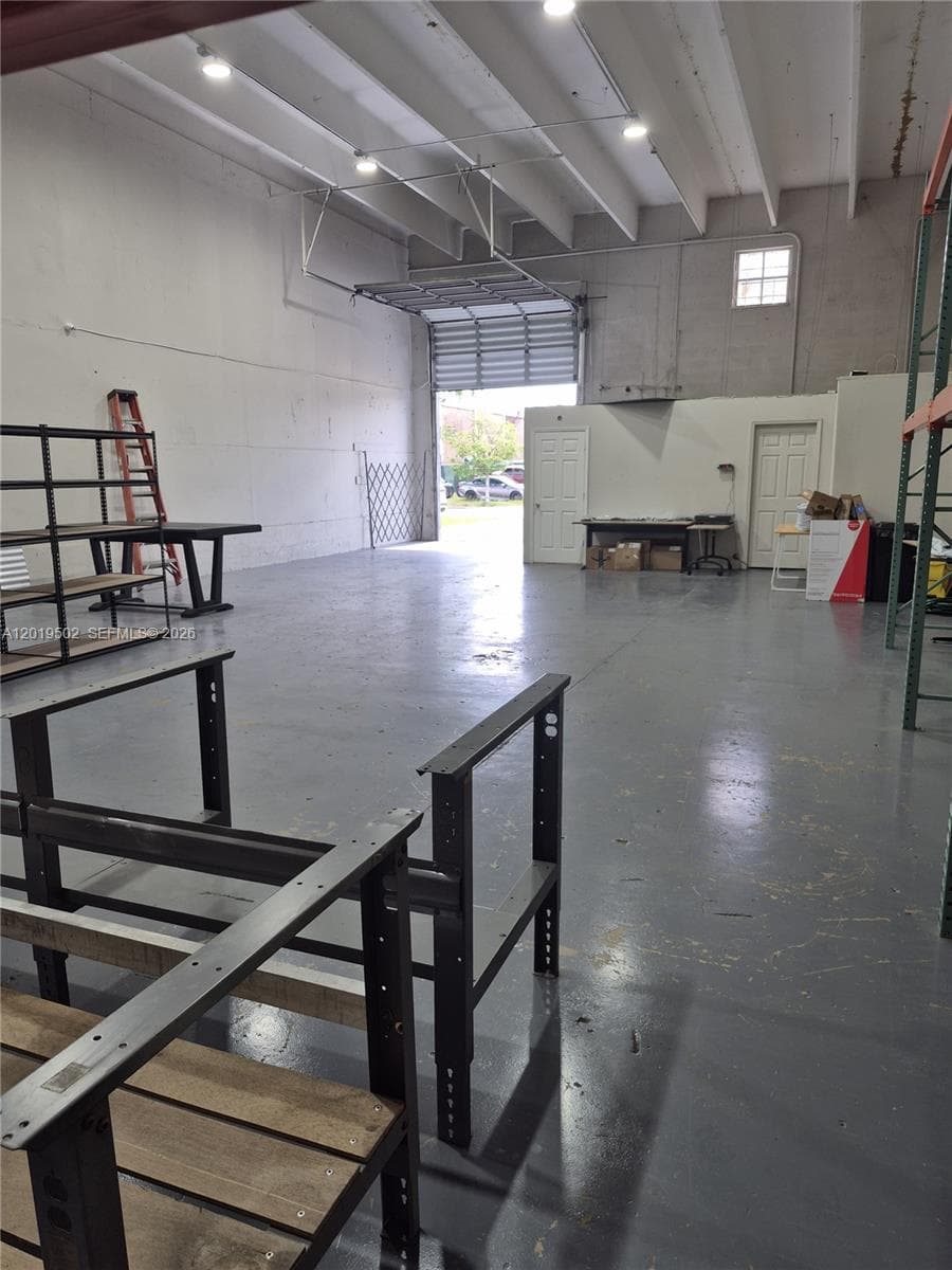 5560 NW 84th Ave, Doral FL 33166 — 3