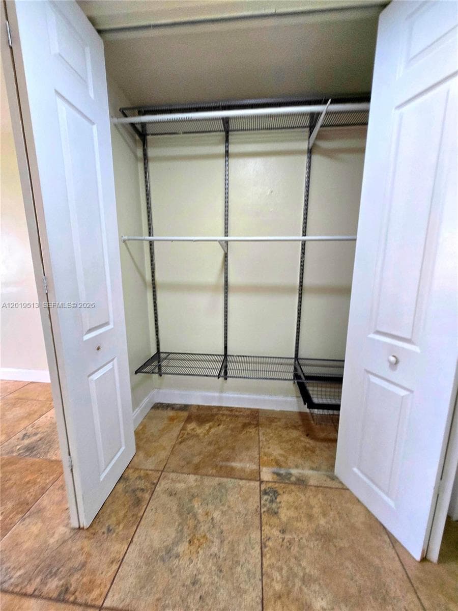 1865 79 st  Cswy # i, North Bay Village FL 33141 — 13