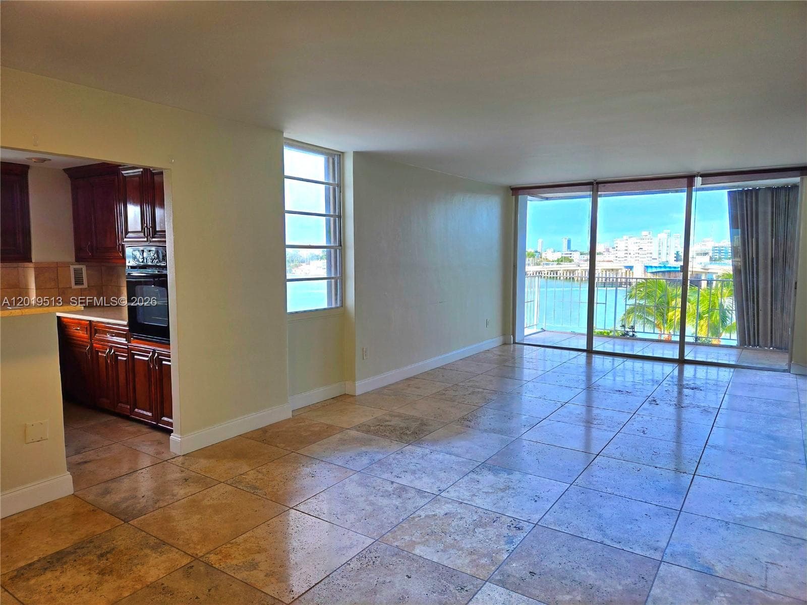 1865 79 st  Cswy # i, North Bay Village FL 33141 — 3