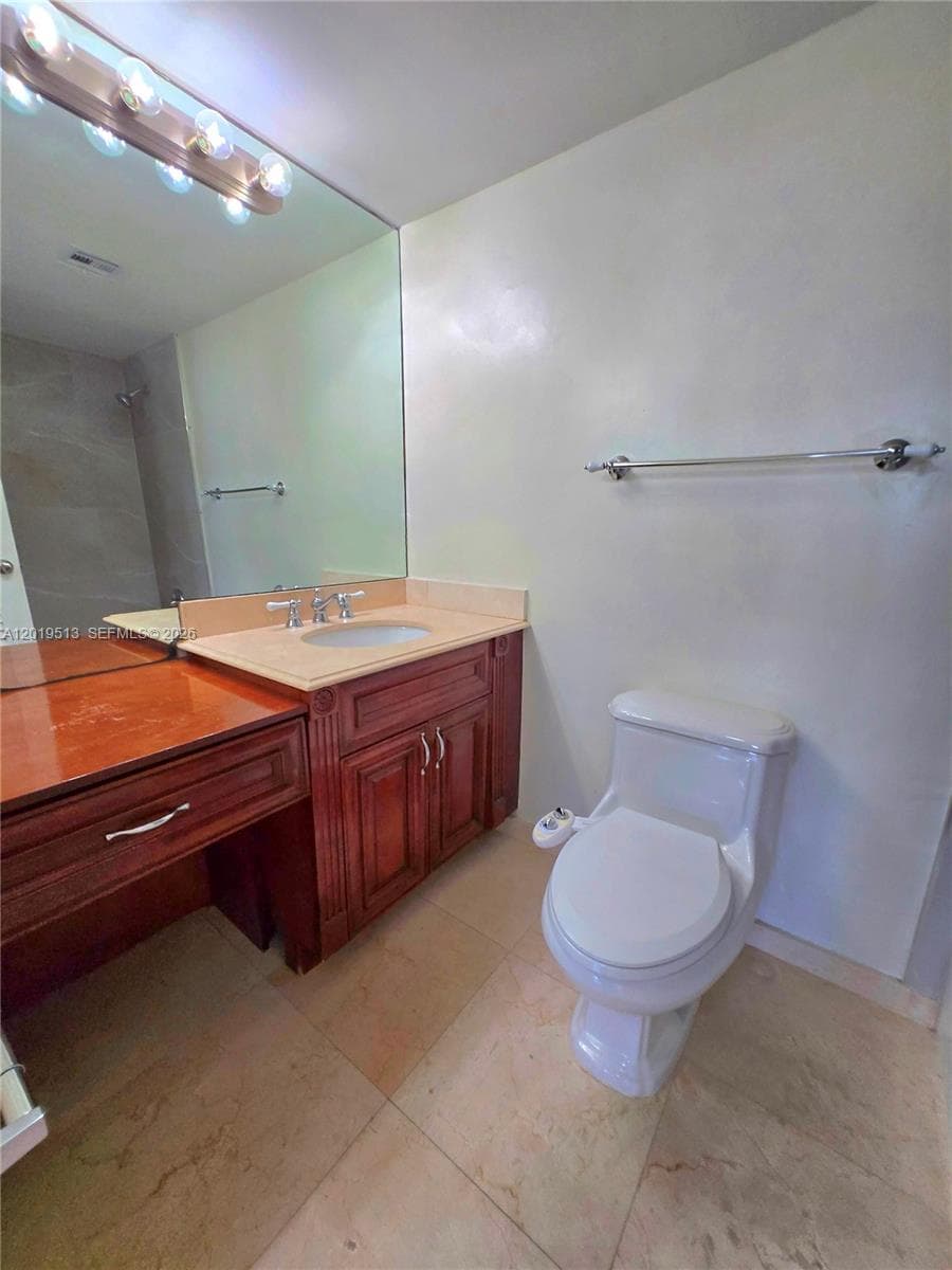 1865 79 st  Cswy # i, North Bay Village FL 33141 — 14