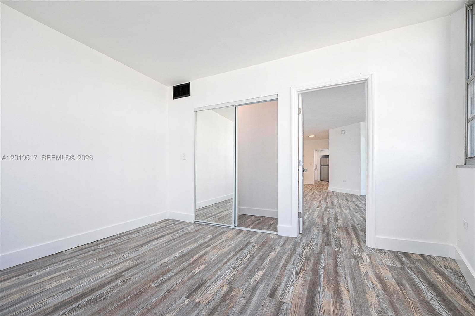 801 Brickell Bay Dr # 1662, Miami FL 33131 — 5