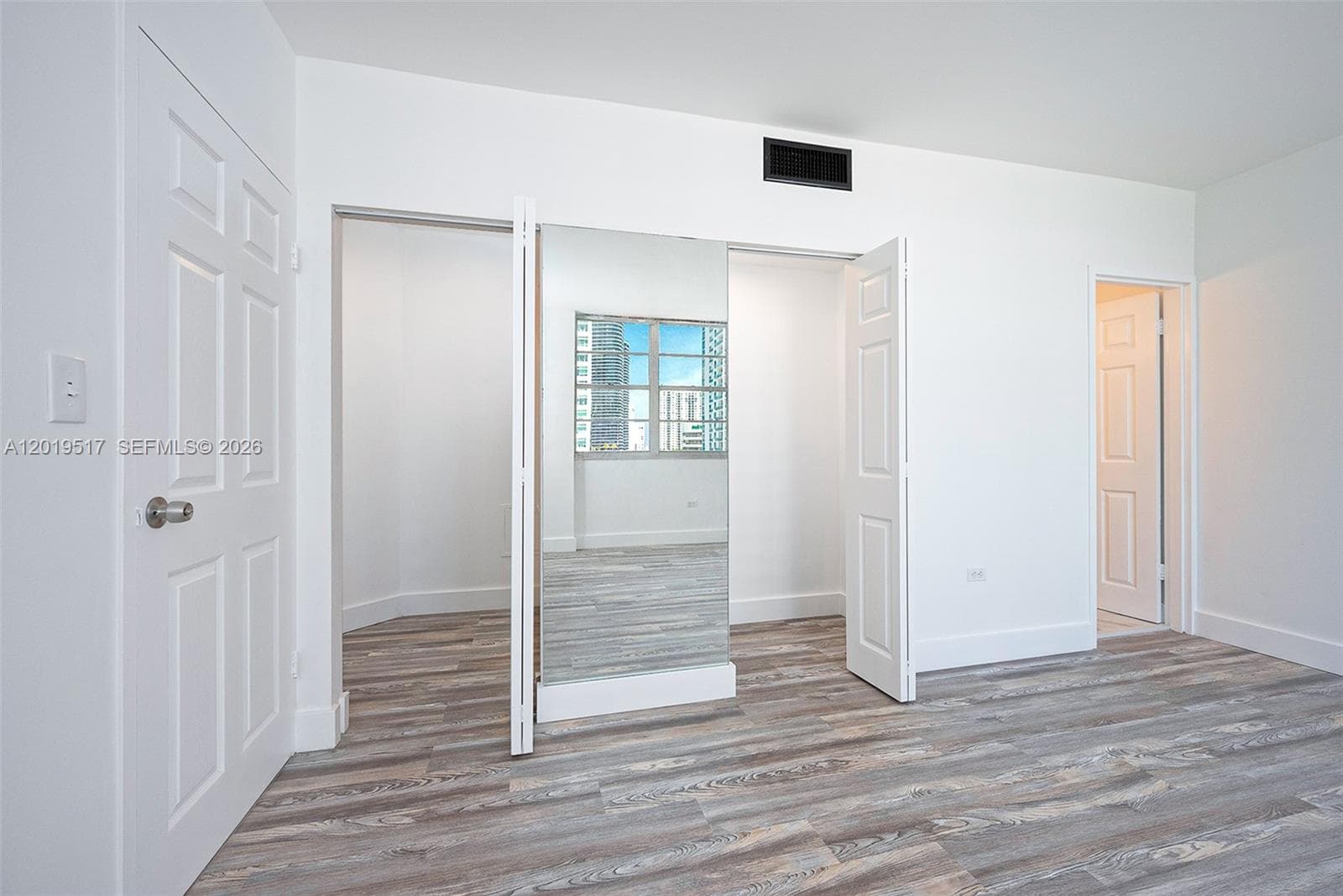801 Brickell Bay Dr # 1662, Miami FL 33131 — 9