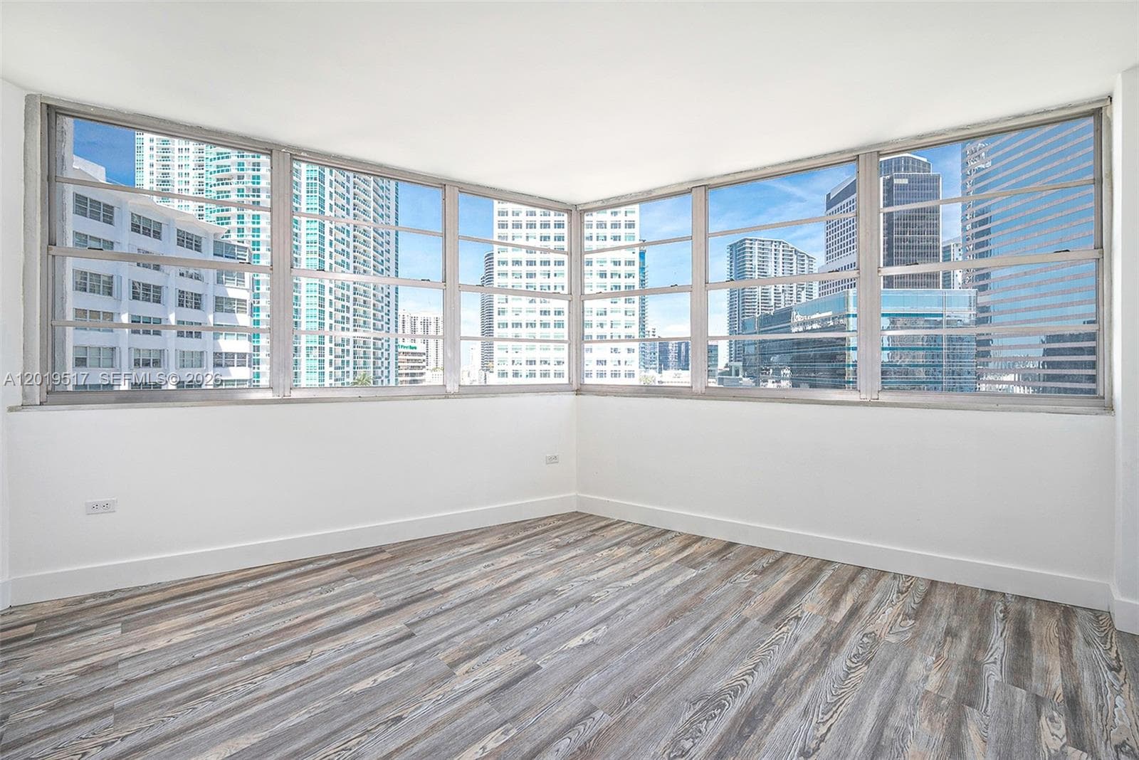 801 Brickell Bay Dr # 1662, Miami FL 33131 — 4