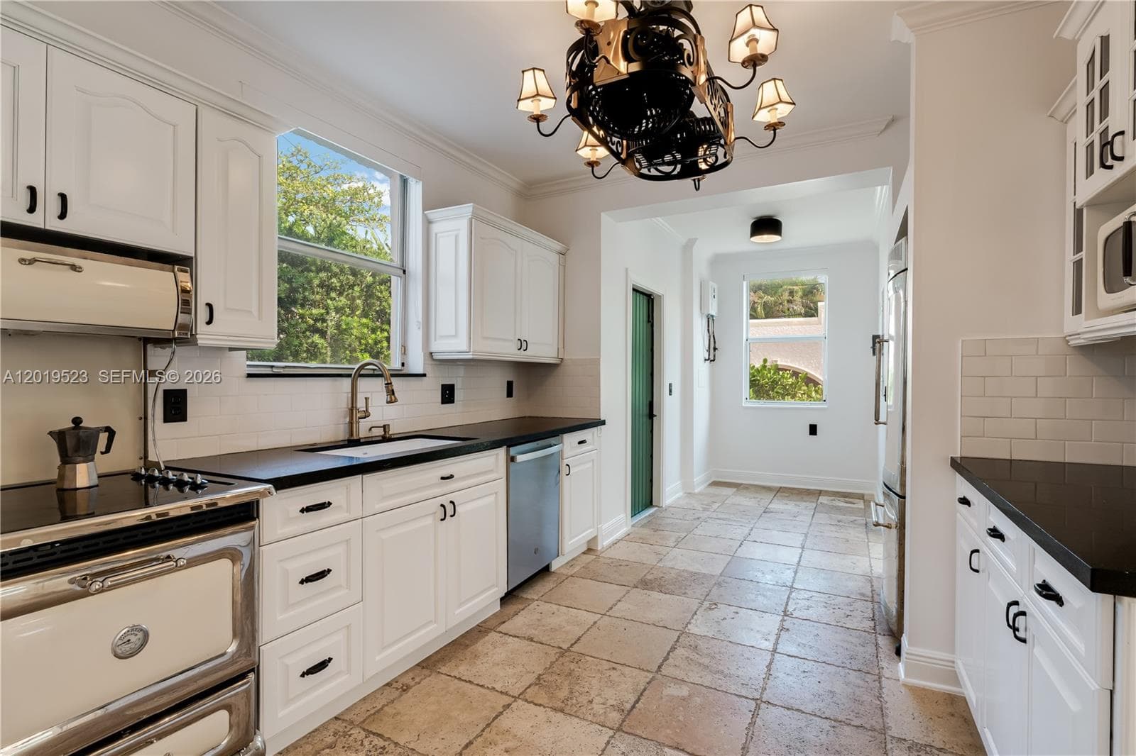 31 NE 46th St, Miami FL 33137 — 23