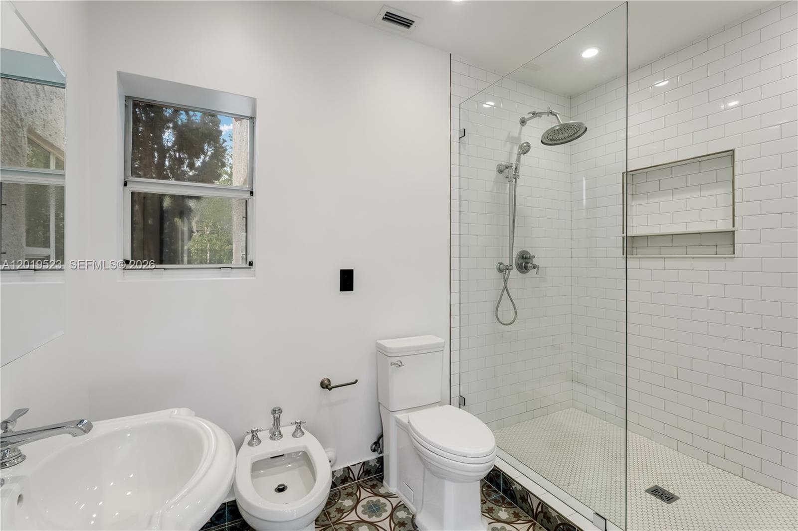31 NE 46th St, Miami FL 33137 — 34