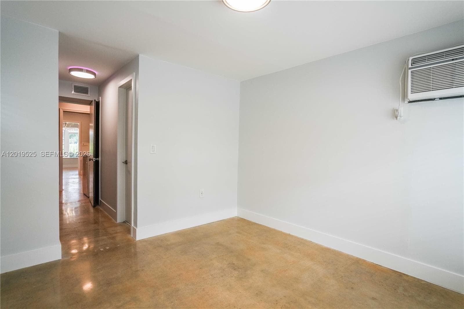 475 S Shore Dr, Miami Beach FL 33141 — 29