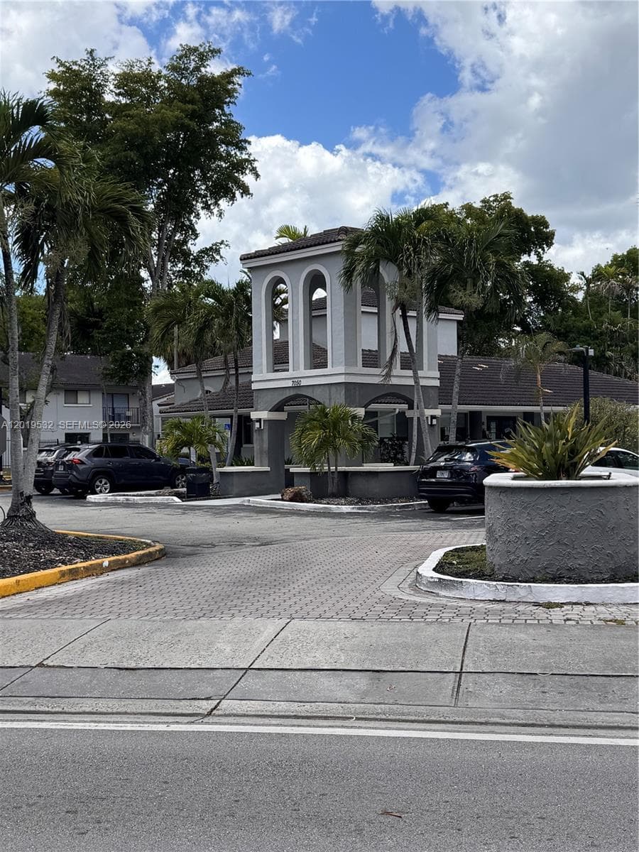 7115 NW 179th St # 207, Hialeah FL 33015 — 1