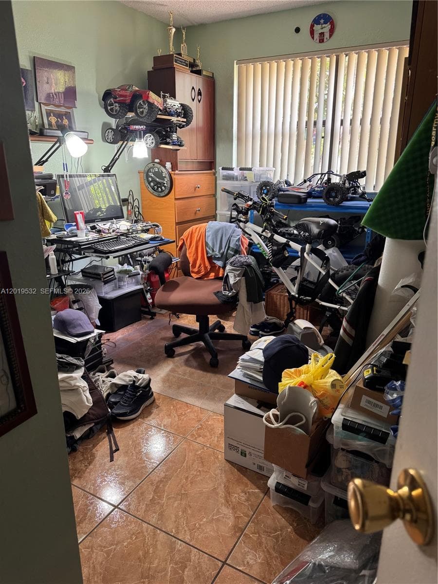 7115 NW 179th St # 207, Hialeah FL 33015 — 11