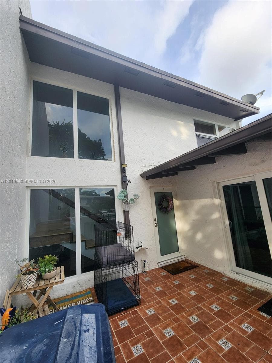 6931 SW 111th Ct, Miami FL 33173 — 7