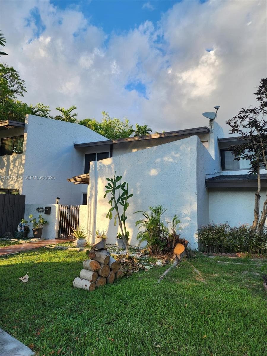 6931 SW 111th Ct, Miami FL 33173 — 4