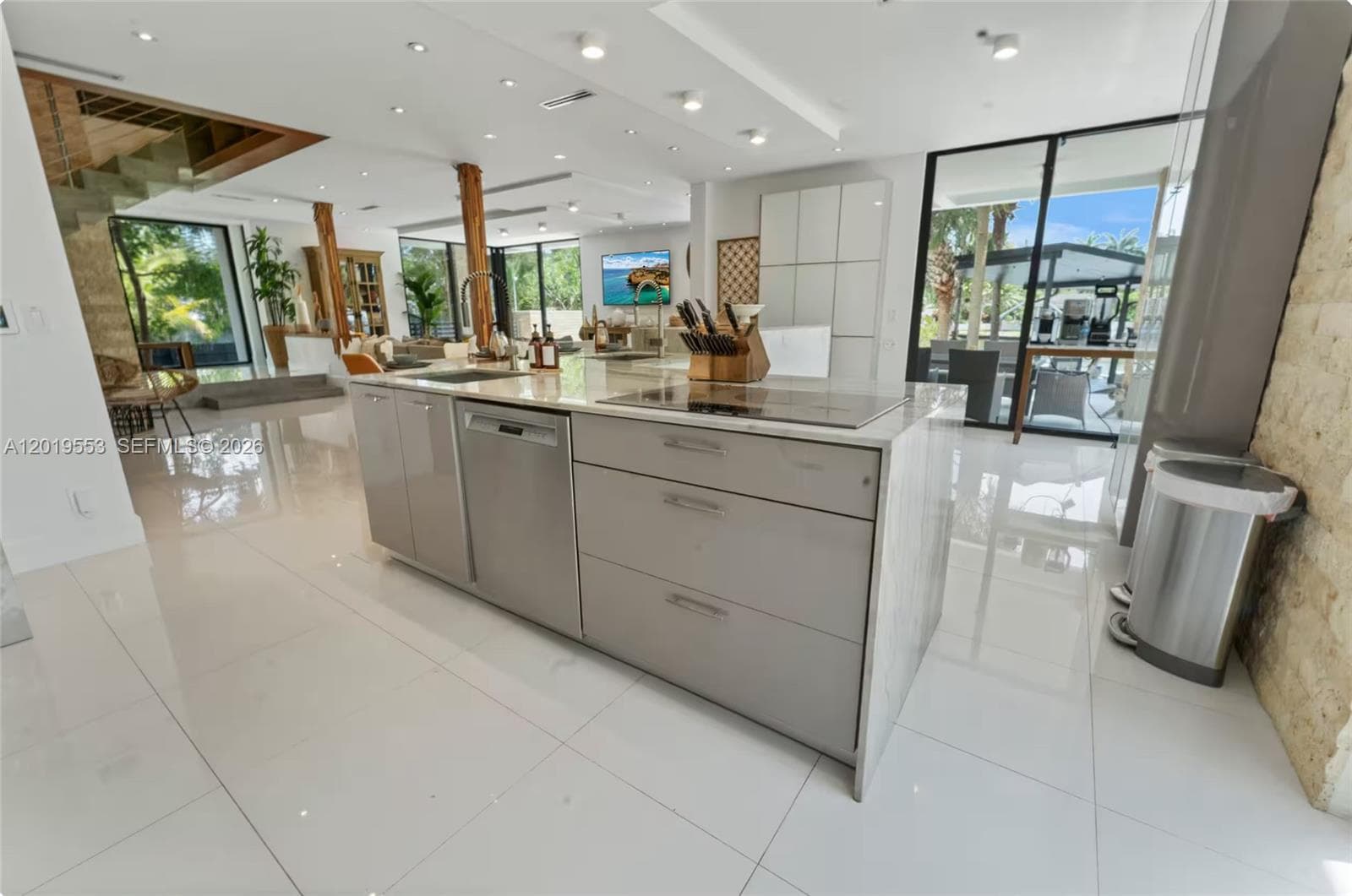 994-990 NE 78th, Miami FL 33138 — 10
