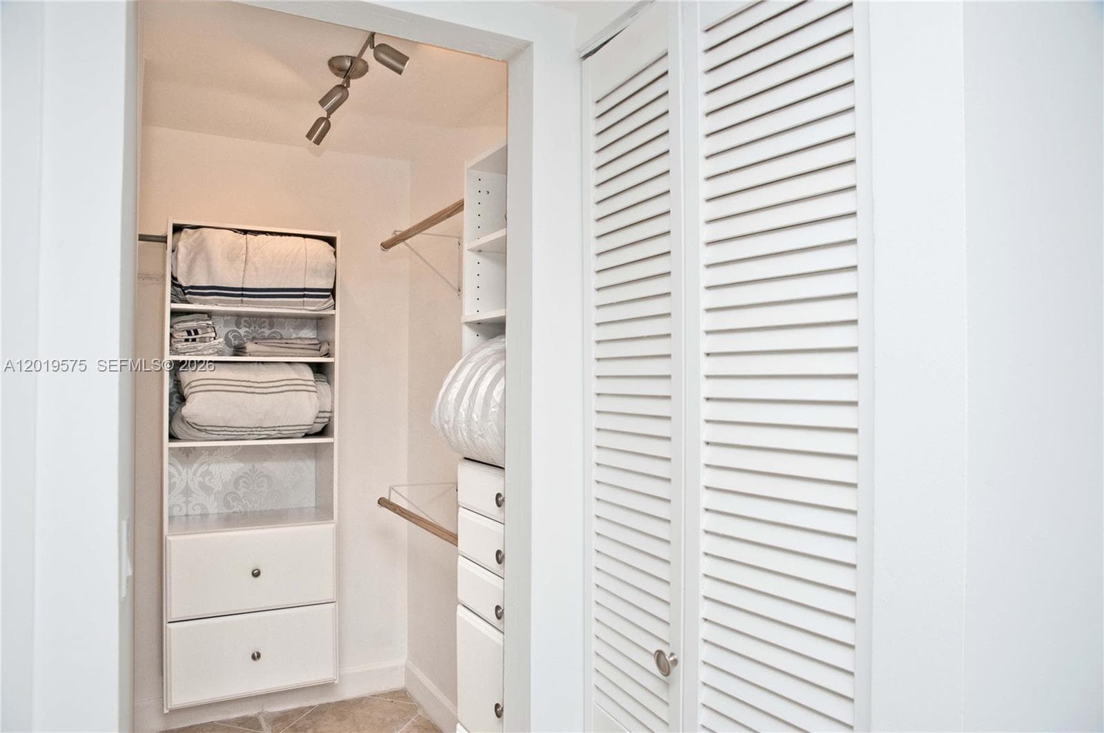 3675 N Country Club Dr # 1903, Aventura FL 33180 — 27