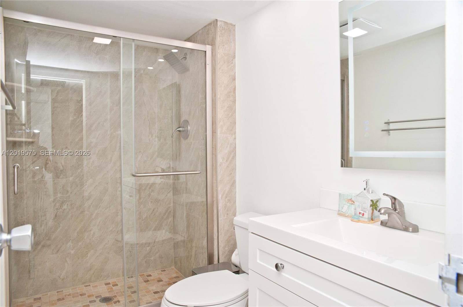 3675 N Country Club Dr # 1903, Aventura FL 33180 — 35