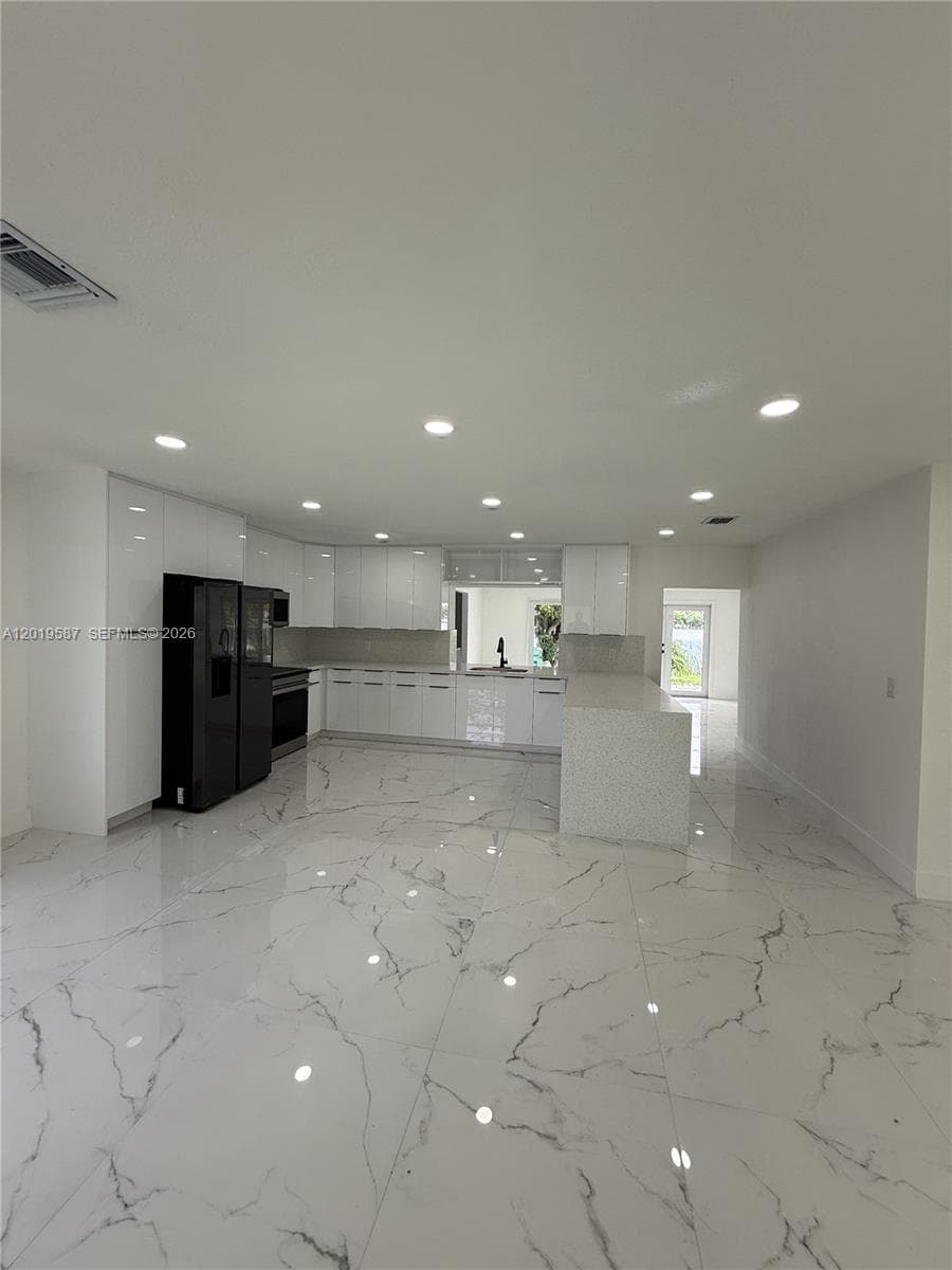 20211 NW 42nd Ave, Miami Gardens FL 33055 — 7