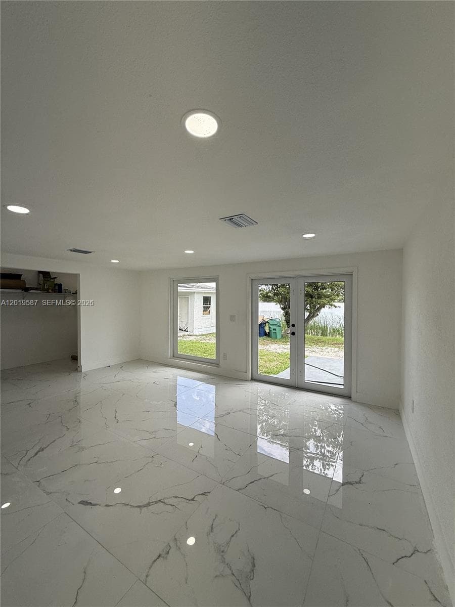 20211 NW 42nd Ave, Miami Gardens FL 33055 — 20