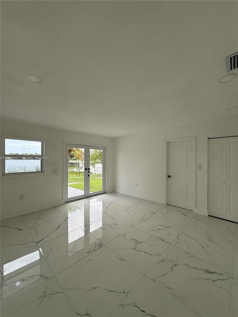 20211 NW 42nd Ave, Miami Gardens FL 33055 — 24