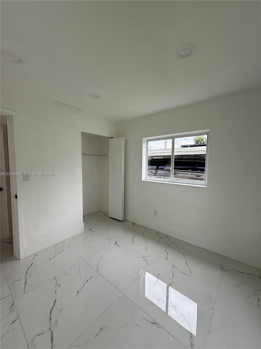 20211 NW 42nd Ave, Miami Gardens FL 33055 — 34