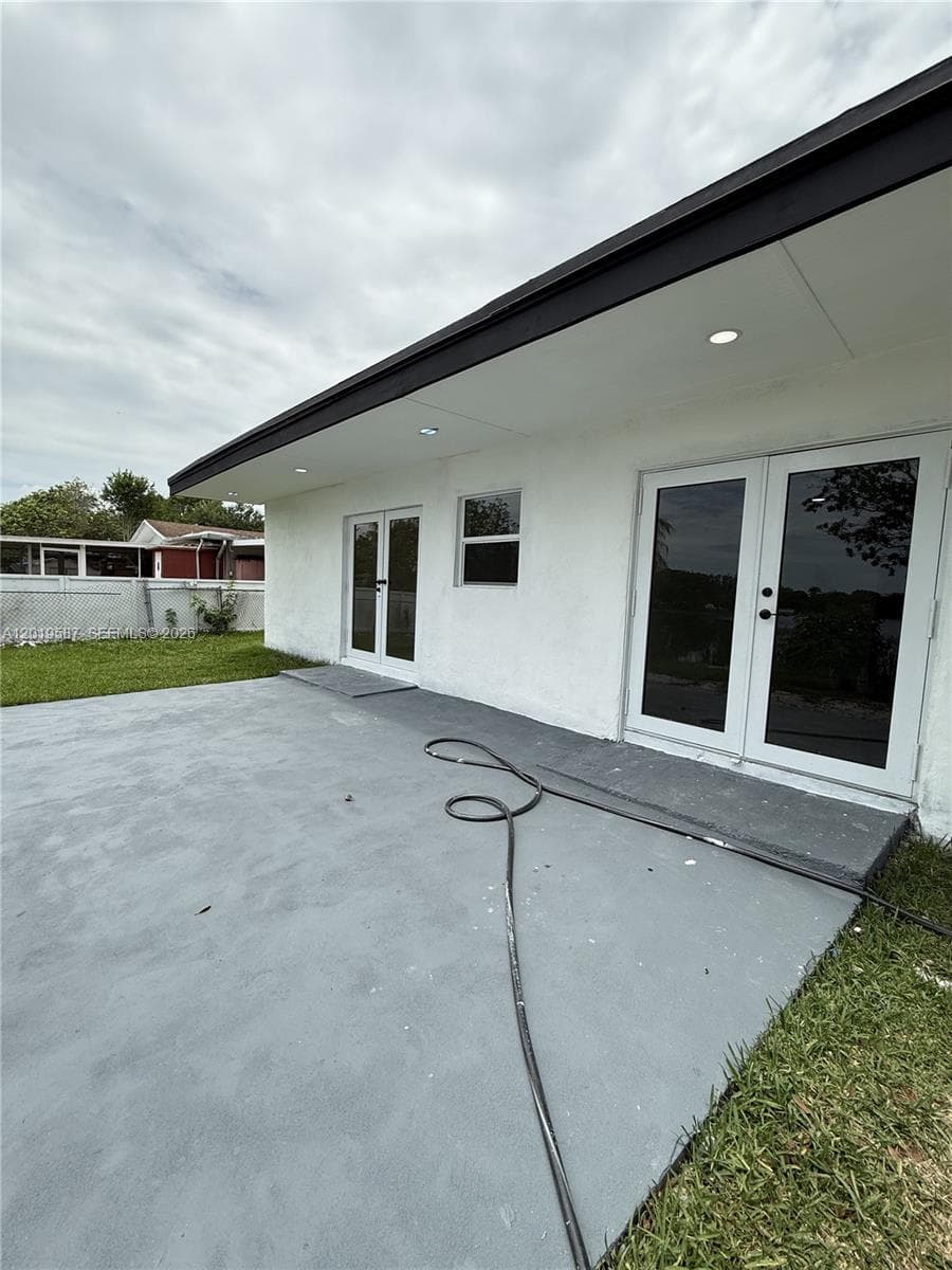 20211 NW 42nd Ave, Miami Gardens FL 33055 — 40