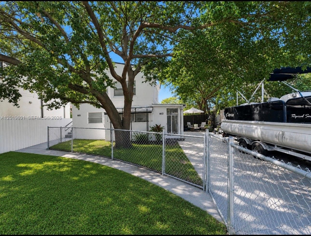 1613-1615 NW 45th St, Miami FL 33142 — 11