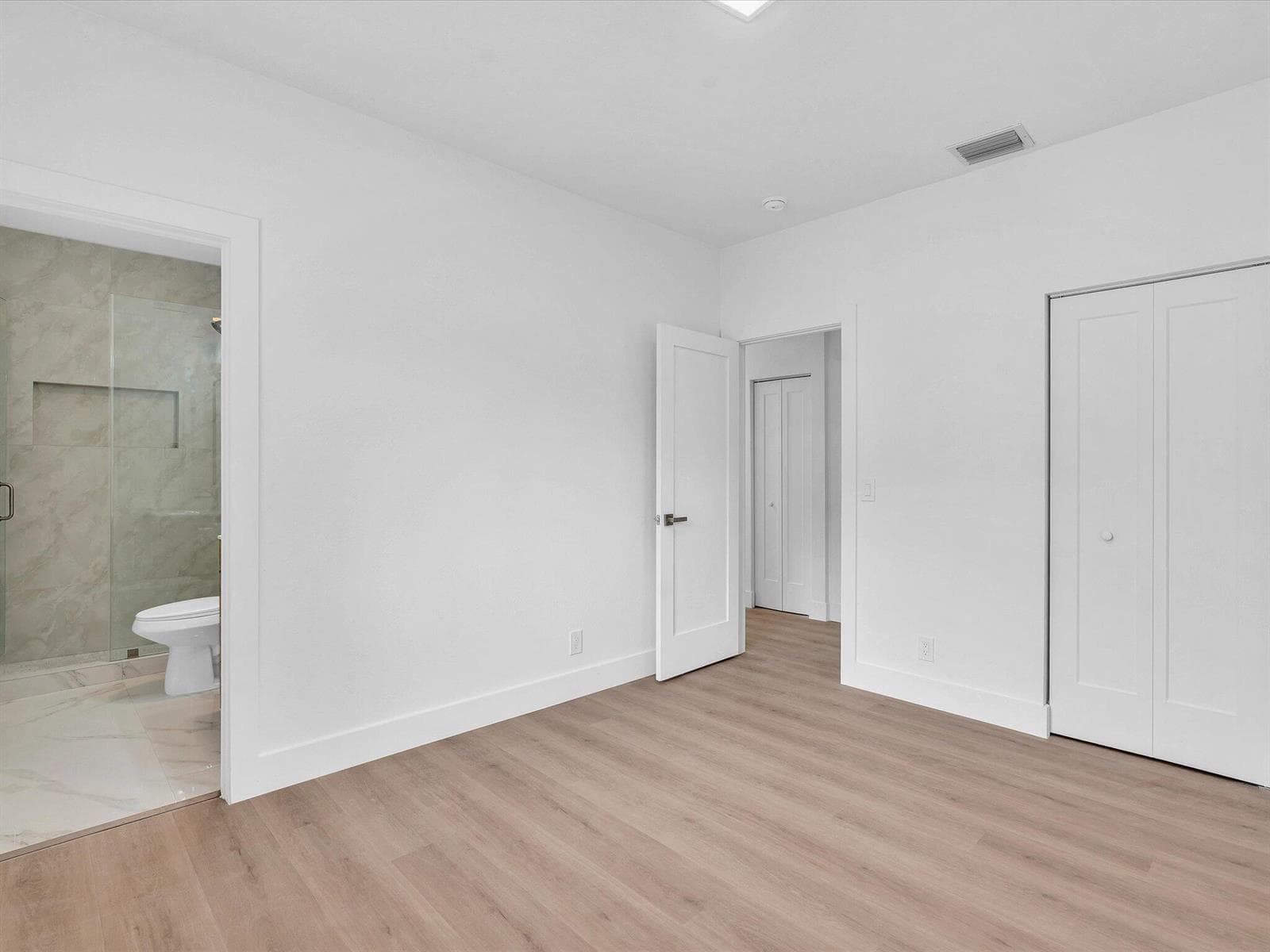 2410 NW 43rd Street, Miami FL 33142 — 27