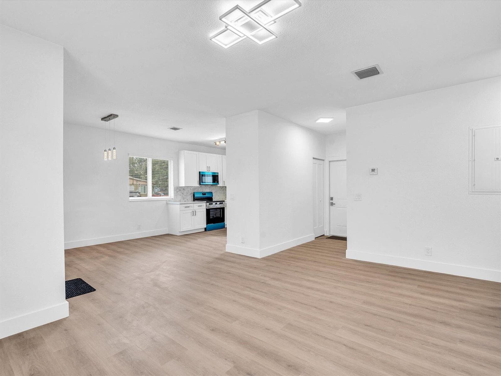 2410 NW 43rd Street, Miami FL 33142 — 13
