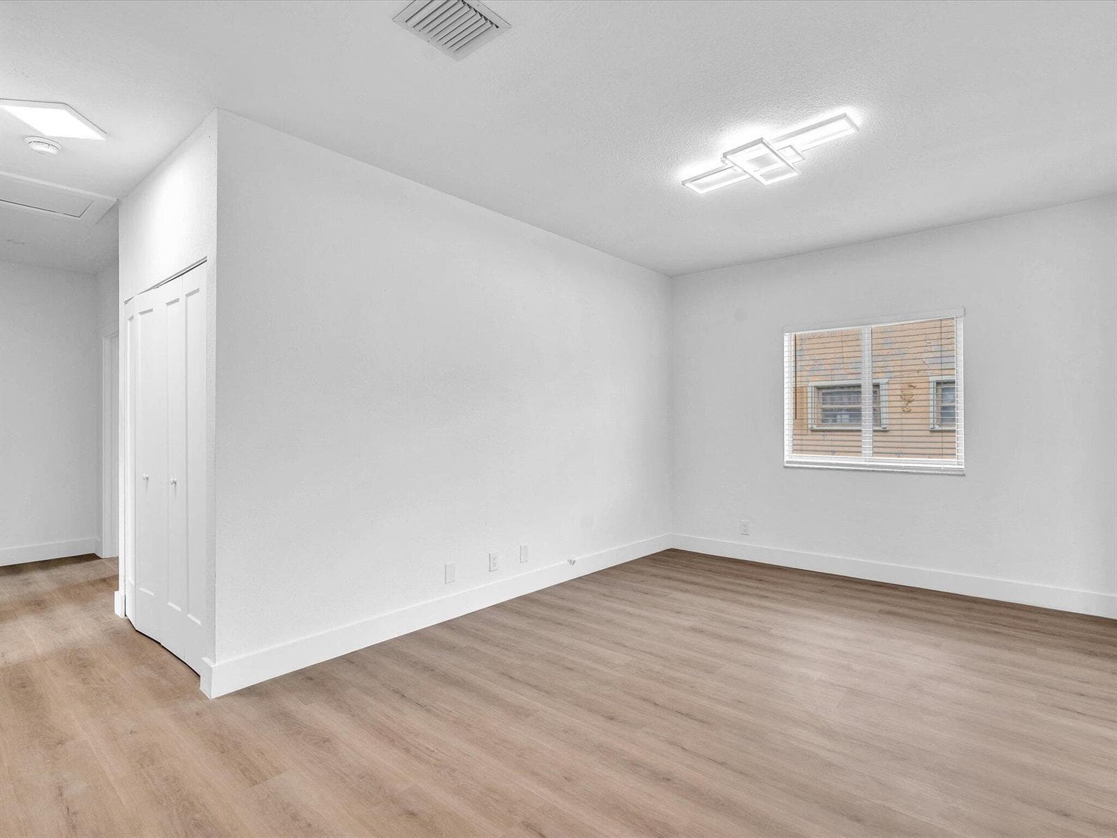 2410 NW 43rd Street, Miami FL 33142 — 16
