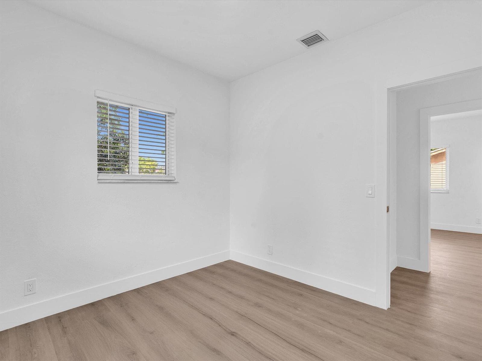 2410 NW 43rd Street, Miami FL 33142 — 34