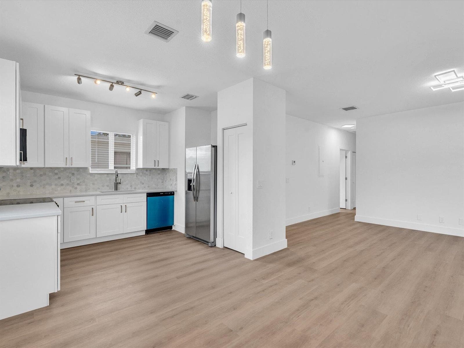 2410 NW 43rd Street, Miami FL 33142 — 4