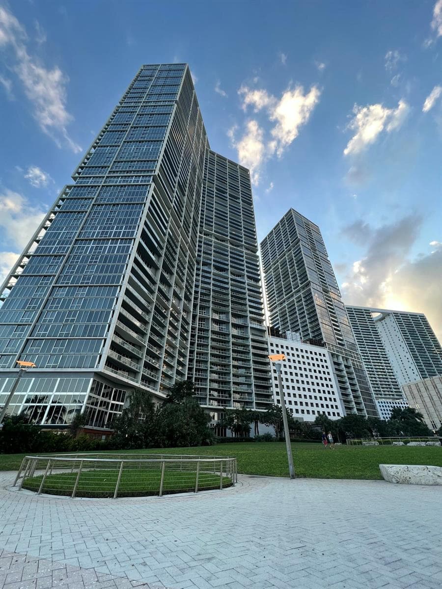 495 Brickell Avenue # 2611, Miami FL 33131 — 19