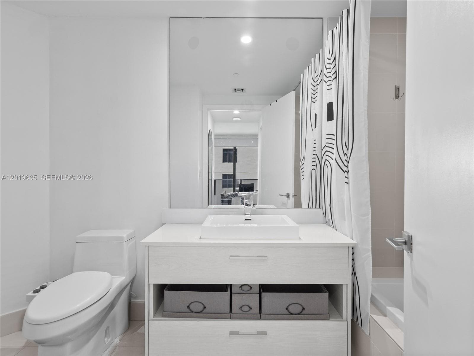 55 SW 9th St # 1810, Miami FL 33130 — 26
