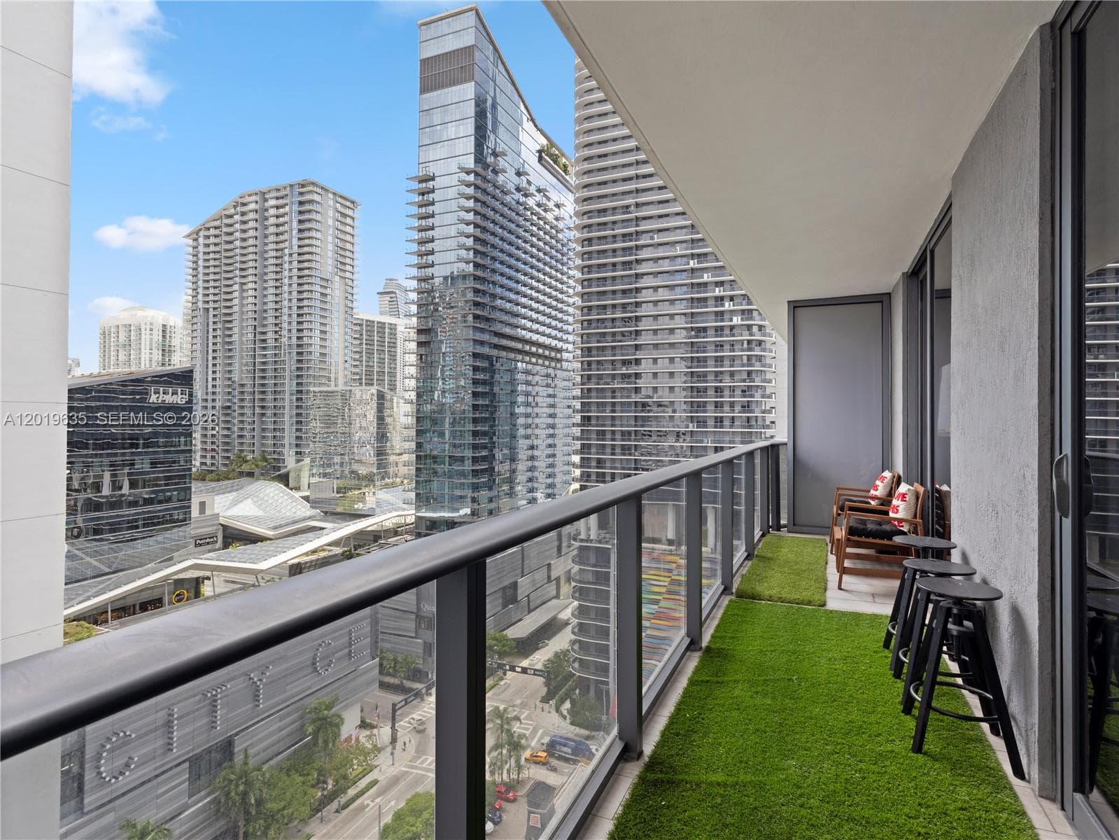 55 SW 9th St # 1810, Miami FL 33130 — 28