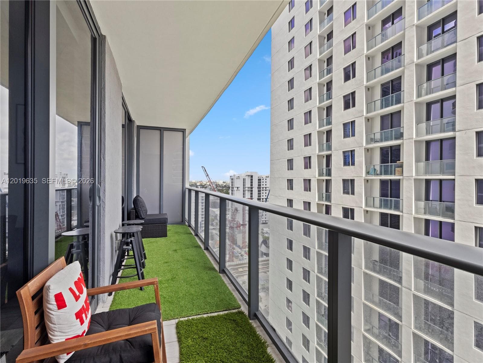 55 SW 9th St # 1810, Miami FL 33130 — 29
