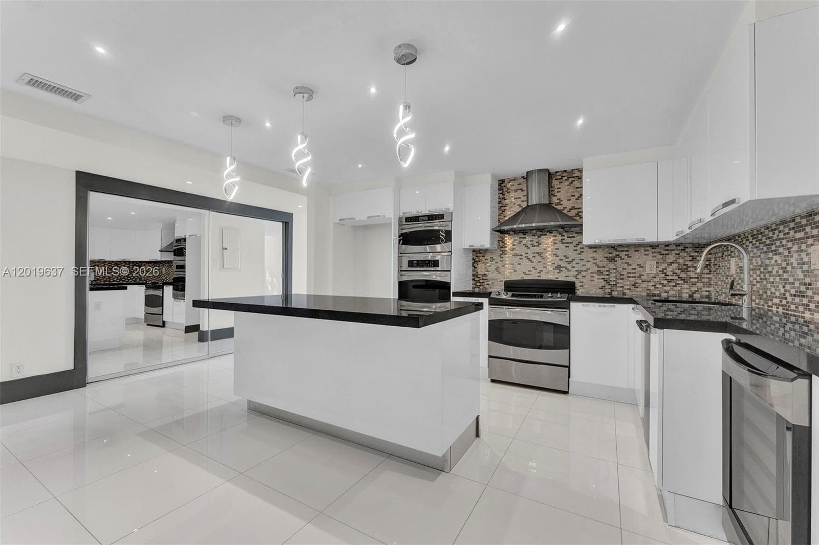 20441 NE 30th Ave # 9, Aventura FL 33180 — 1