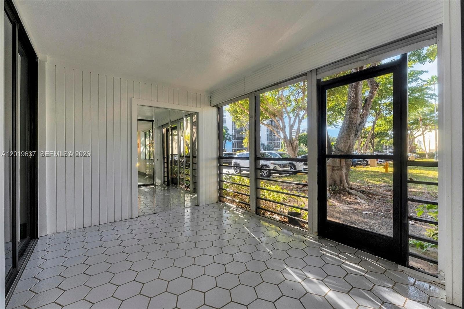 20441 NE 30th Ave # 9, Aventura FL 33180 — 25