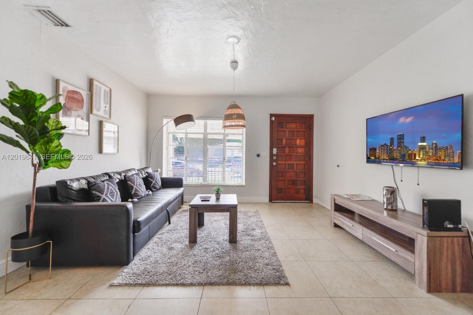 225 NW 14th Ave # 225, Miami FL 33125 — 2