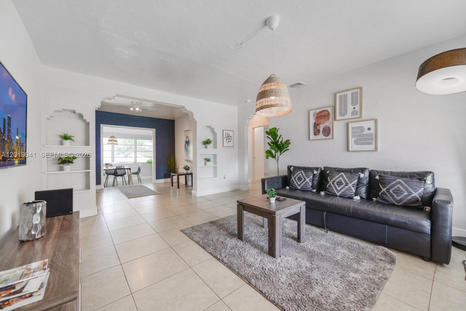 225 NW 14th Ave # 225, Miami FL 33125 — 3