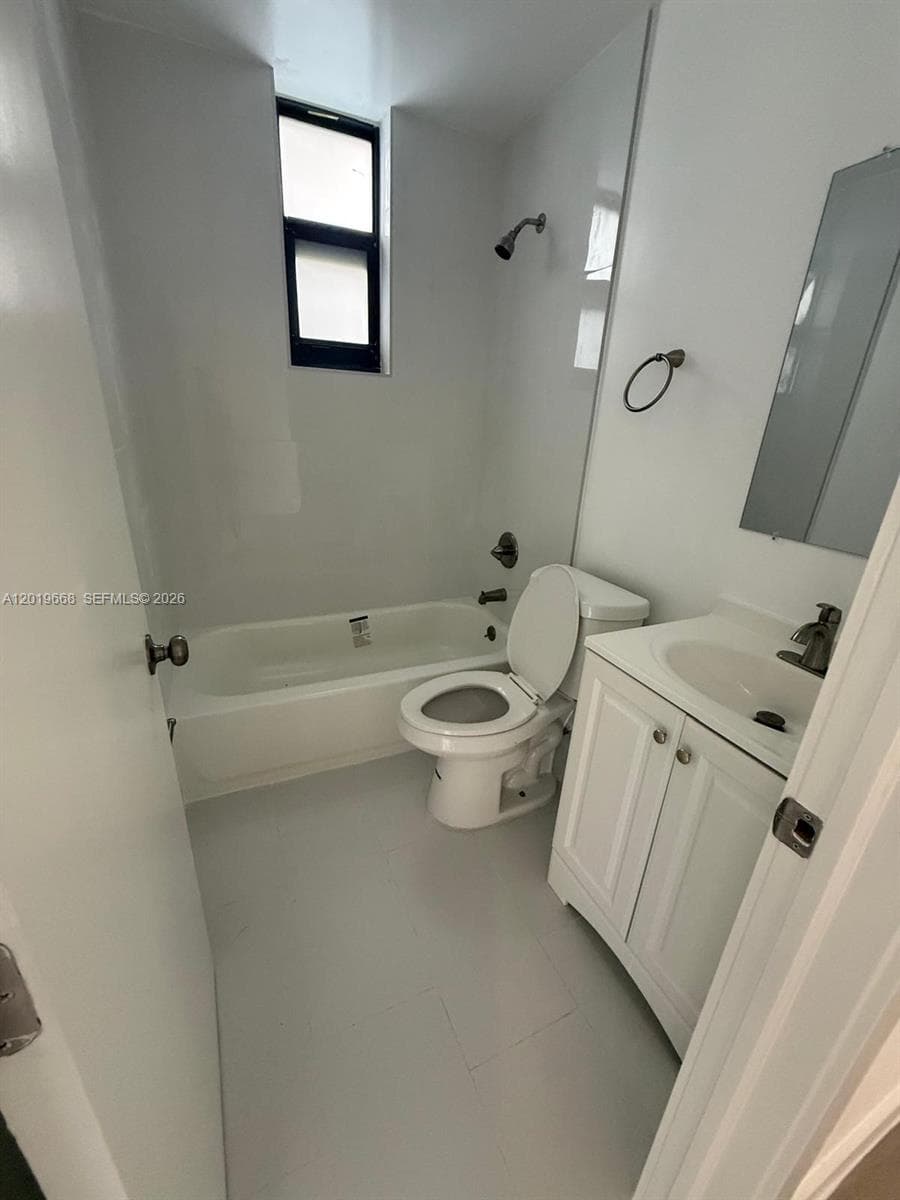 2330 NW 9 St # 15, Miami FL 33125 — 6