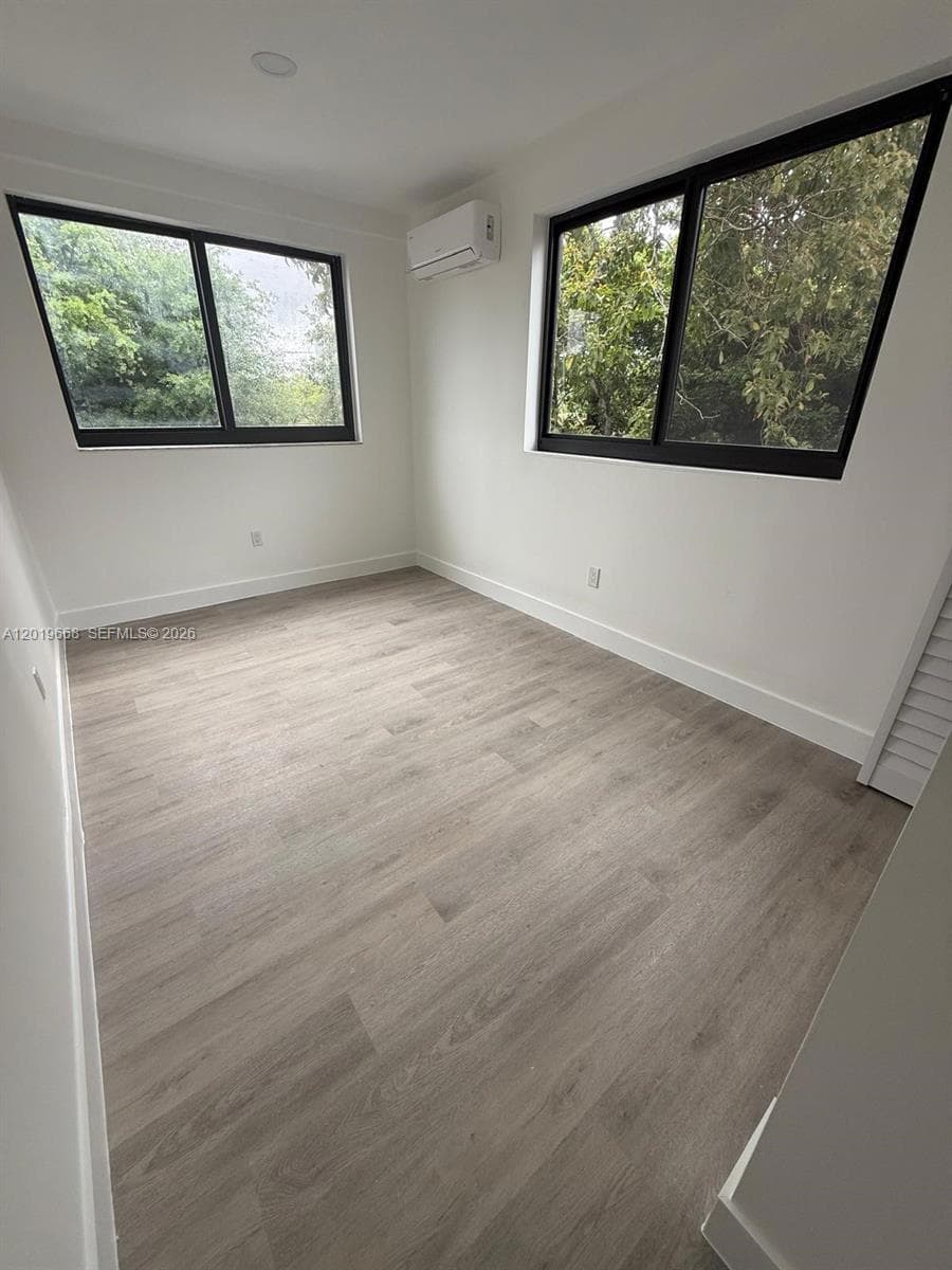 2330 NW 9 St # 15, Miami FL 33125 — 3