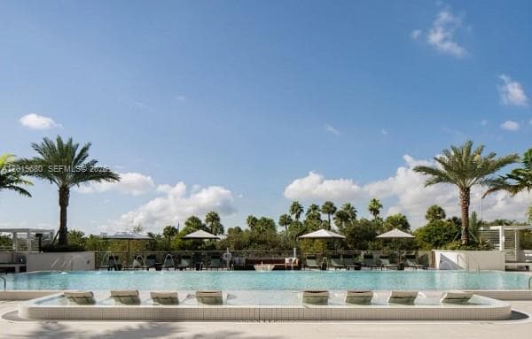3900 Alton Road # 305, Miami Beach FL 33140 — 33