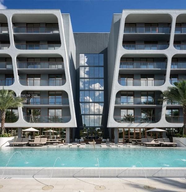 3900 Alton Road # 305, Miami Beach FL 33140 — 31