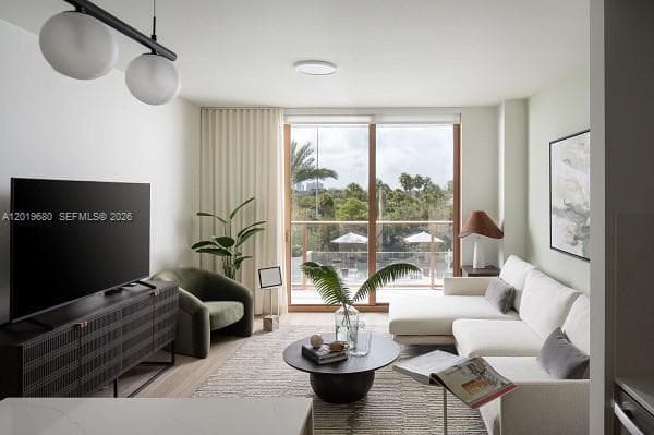 3900 Alton Road # 305, Miami Beach FL 33140 — 4