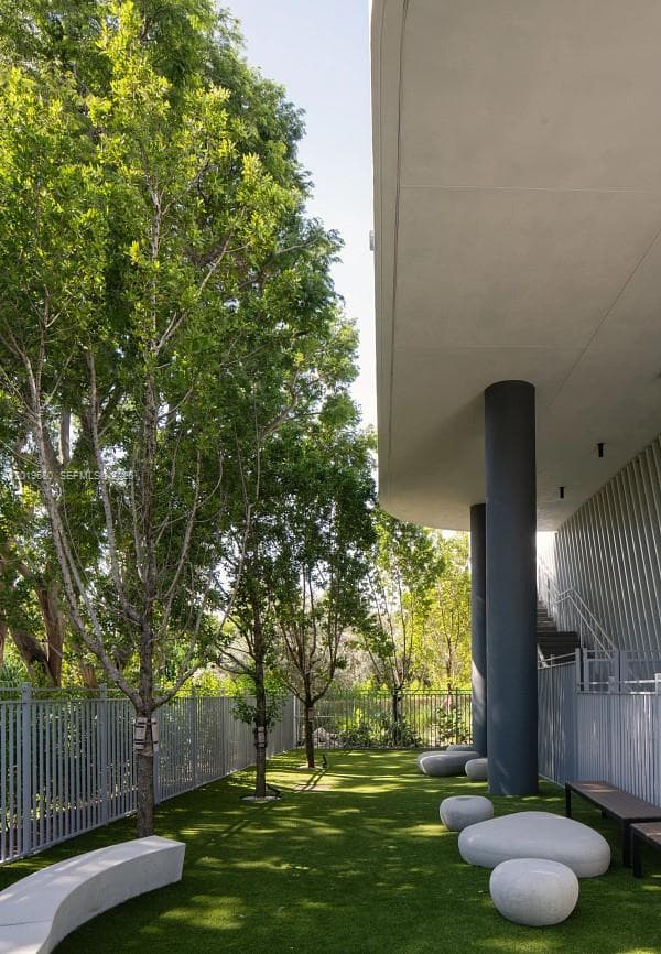 3900 Alton Road # 305, Miami Beach FL 33140 — 25