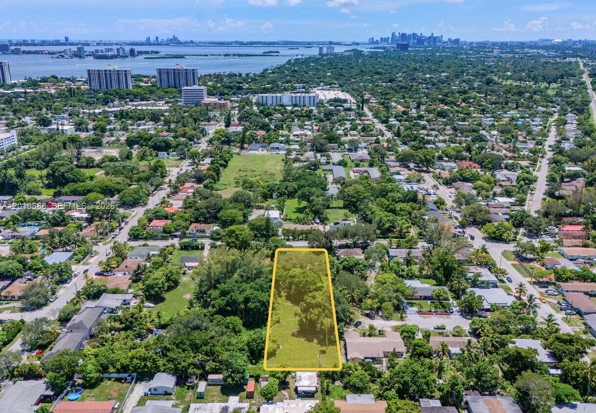 1231 NE 115th St, Miami FL 33161 — 2