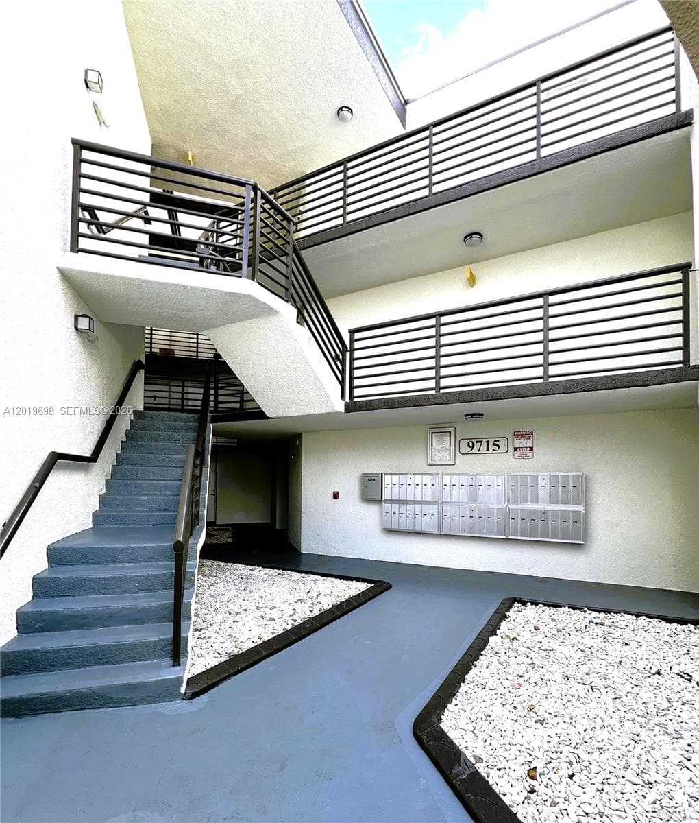 9715 Fontainebleau Blvd # E209, Miami FL 33172 — 3