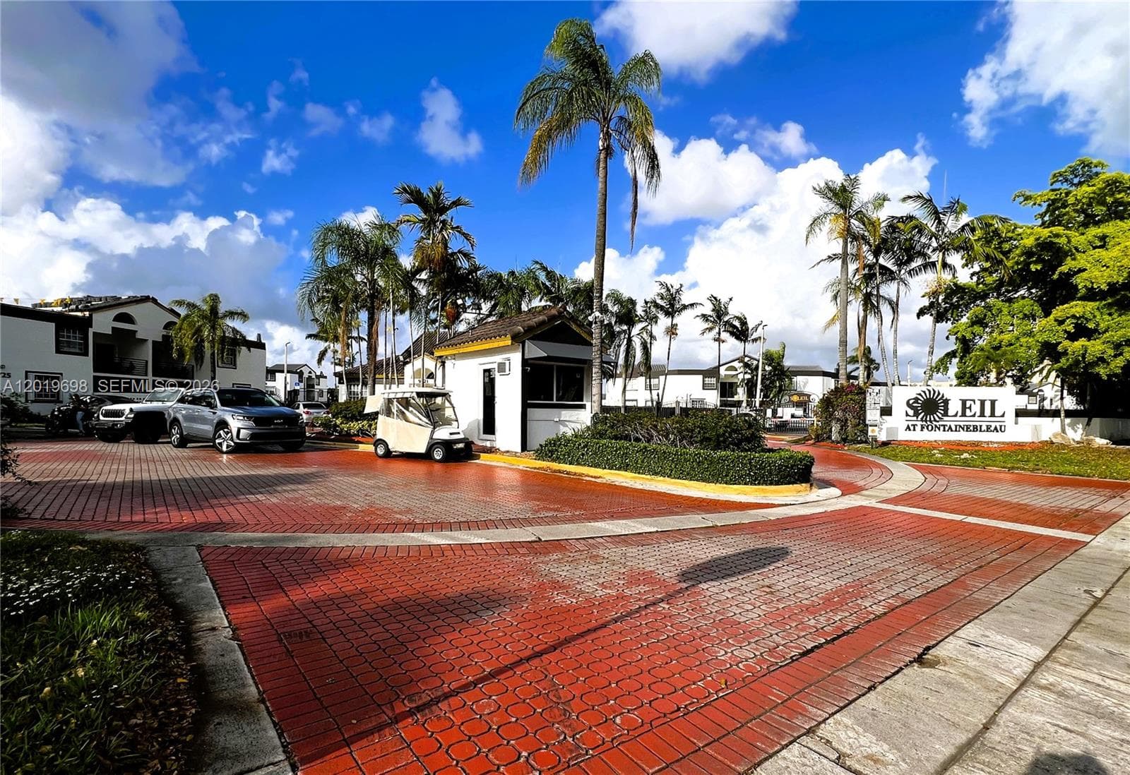 9715 Fontainebleau Blvd # E209, Miami FL 33172 — 1