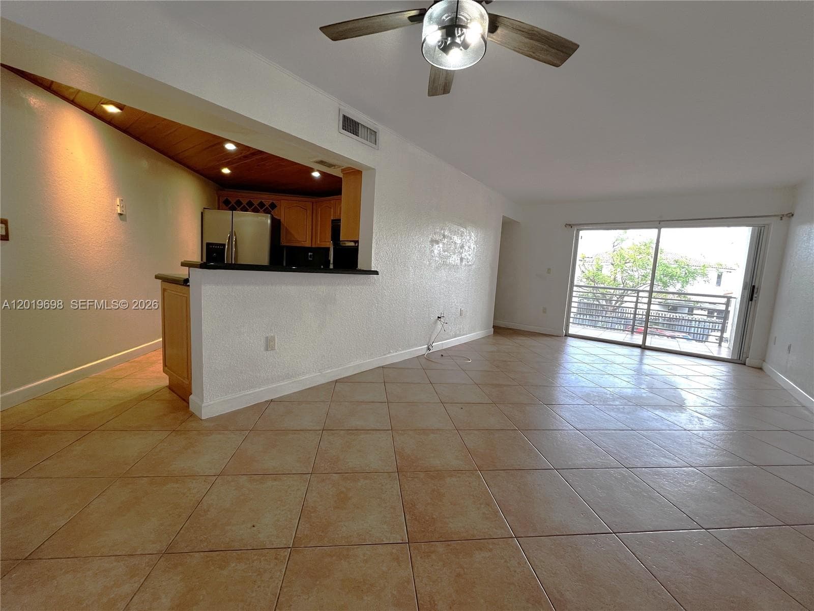 9715 Fontainebleau Blvd # E209, Miami FL 33172 — 5
