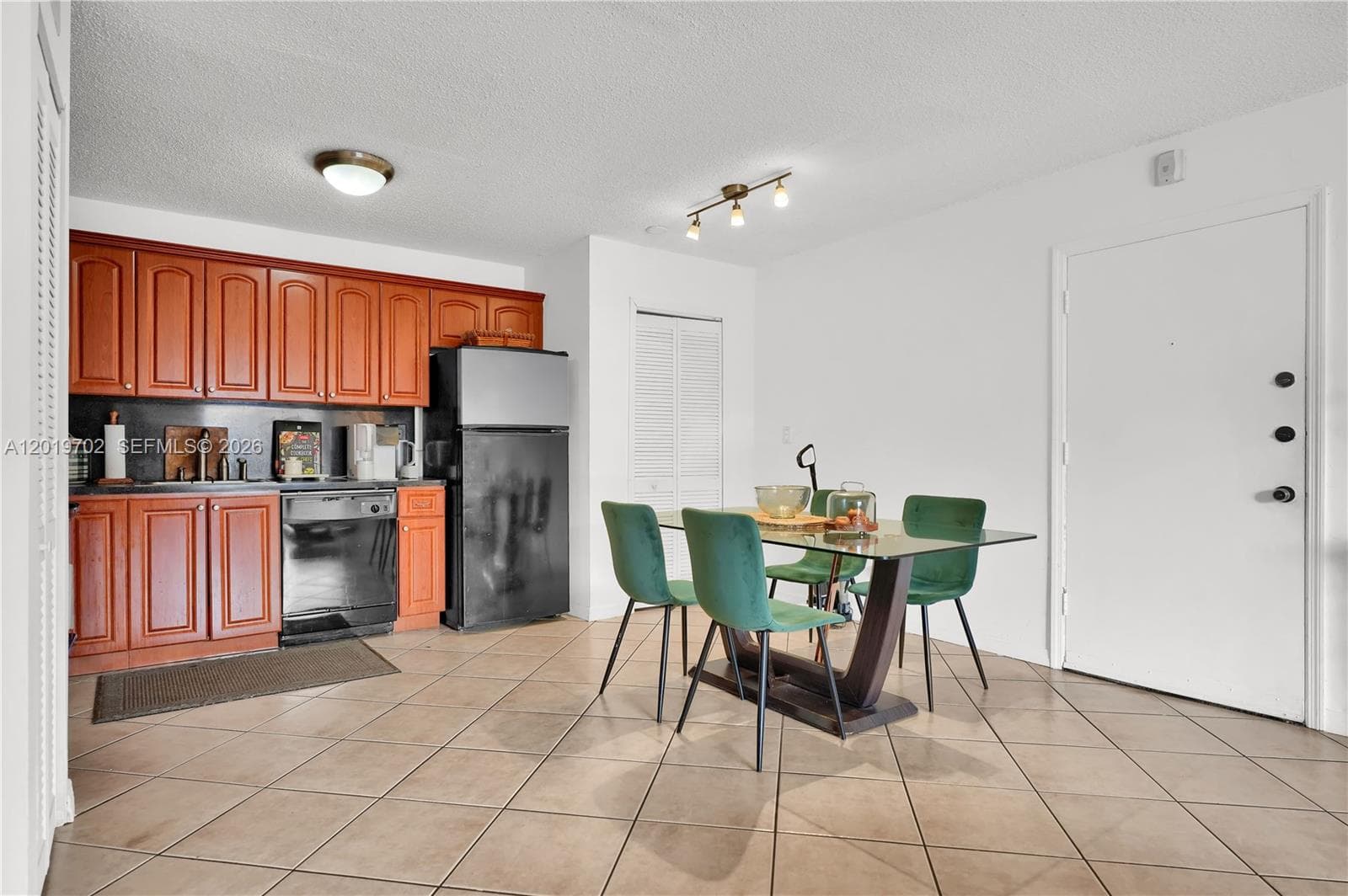 10786 N Kendall Dr # D18, Miami FL 33176 — 6