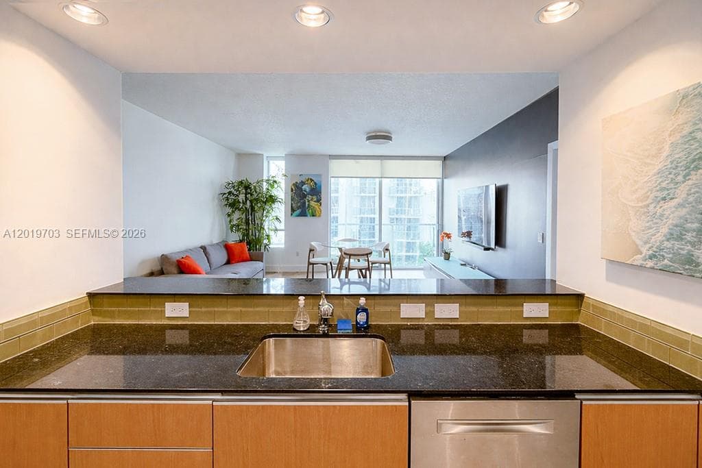 1050 Brickell Ave # 2210, Miami FL 33131 — 12
